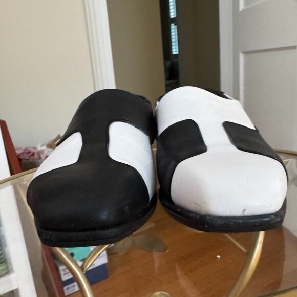 Fabulous Camper "Twins" Mirrored Two-Tone Black and White Slingbacks, size 38 - Picture 3 of 12